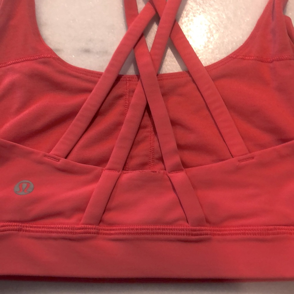 Lululemon size 4 sports bra